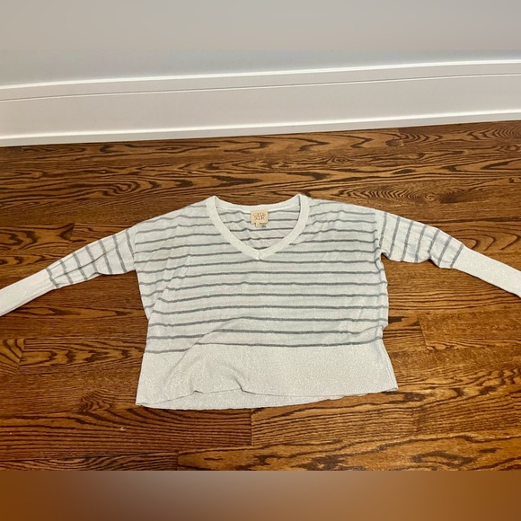 women’s CHASER Lurex Striped Grey White V Neck Sweater Top Sparkle Medium Crop - Picture 4 of 9